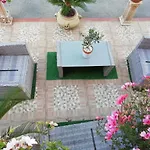 H.ave بومبيي