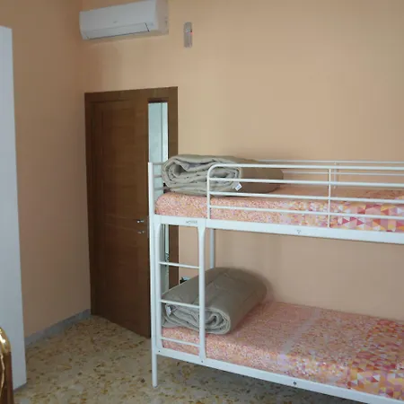 H.ave Bed & Breakfast Pompei