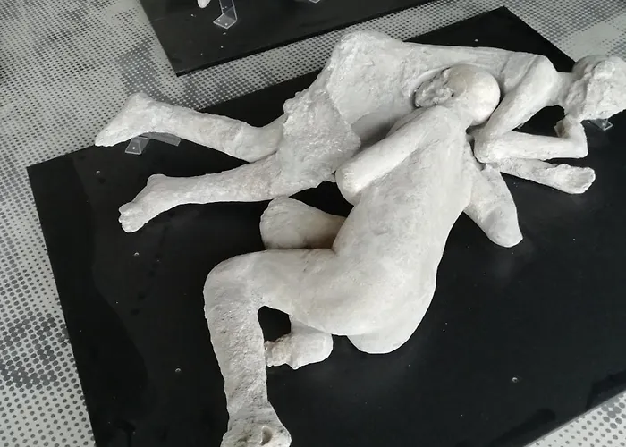 H.ave Oda ve Kahvaltı Pompei